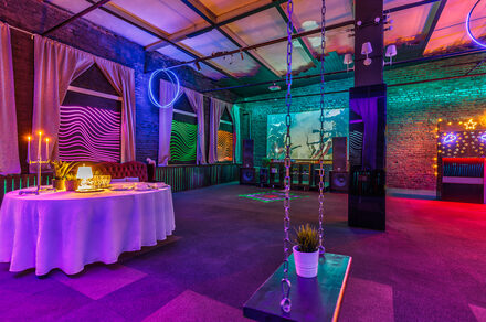 Loft blackout (Лофт блэкаут). Просторный лофт