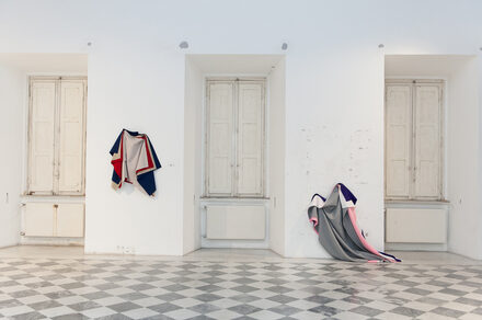 Contemporary cluster