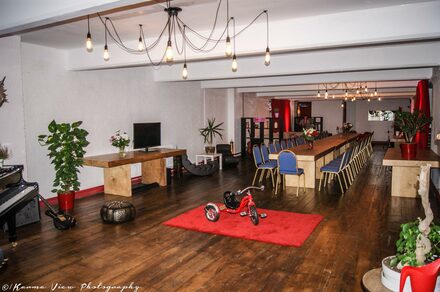Whole venue at 4th Floor Studios