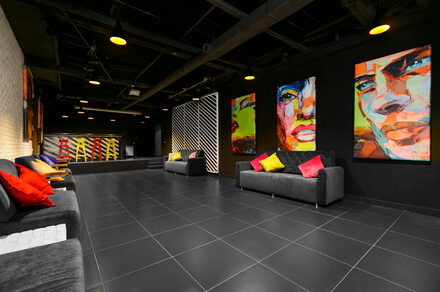 FREEDOM (СВОБОДА)  Лофт в Новосибирске с полным эффектом ночного клуба