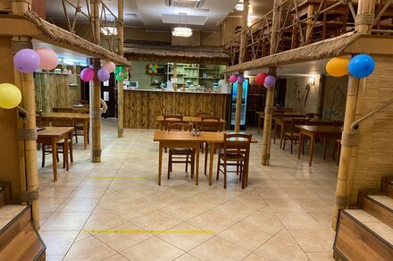 Japanese style two-level banquet hall