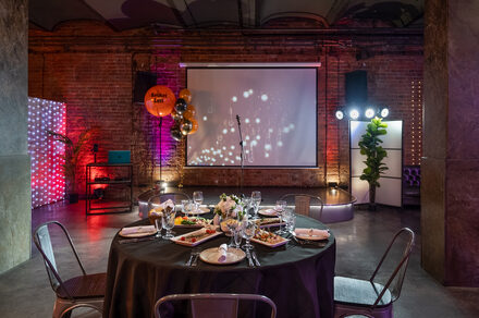 Лофт с уникальным интерьером в историческом здании