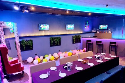 Лофт для проведения мероприятий с караоке в Казани