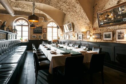 LAMB(Ягненок). Банкетный зал с винным погребом 