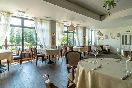 Stroganoff Bar & Grill. Двухэтажный банкетный зал