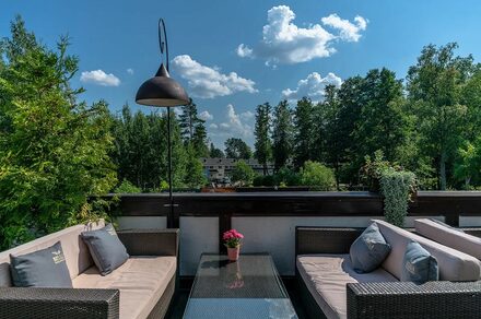 Stroganoff Bar & Grill(Строганофф Бар и Гриль). Двухэтажный банкетный зал