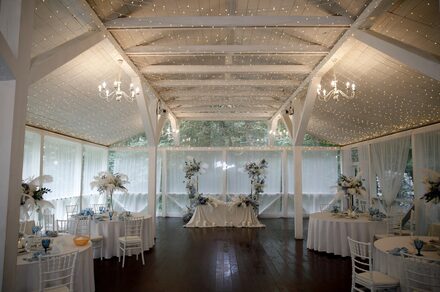 House for Wedding. Белоснежный банкетный зал в Усадьбе Лесной Берег