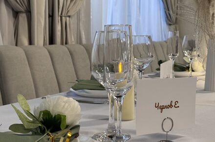 Классик. Элегантный лофт в классическом стиле с диско‑шаром 