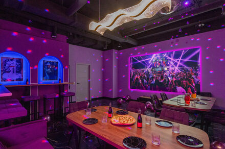 Дримс. Клубный лофт с караоке и диско‑шаром