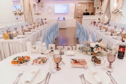 Корсаков. Банкетный зал в нежных тонах