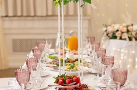 Корсаков. Банкетный зал в нежных тонах