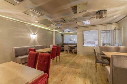 Эйфория. Малый банкетный зал с оригинальным освещением