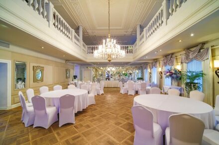 Гусятникоff. Банкетный зал в стиле усадьбы 18 века