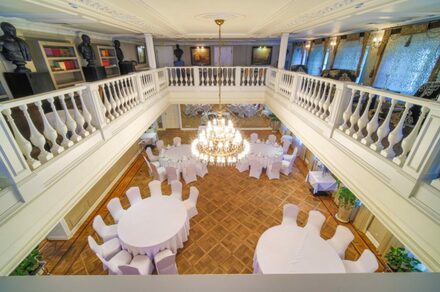 Гусятникоff. Банкетный зал в стиле усадьбы 18 века