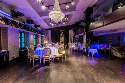 Гусятникоff. Банкетный зал с балконом