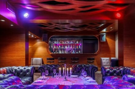 Гусятникоff. Банкетный зал в клубном стиле