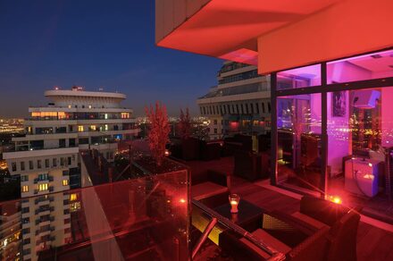 SINKLIT³⁸ Просторный пентхаус с террасой