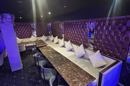 Двухуровневый VERO_LOFT «все включено» с караоке и диджеем