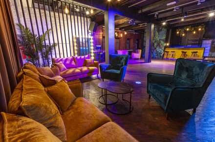 Тропический лофт с играми