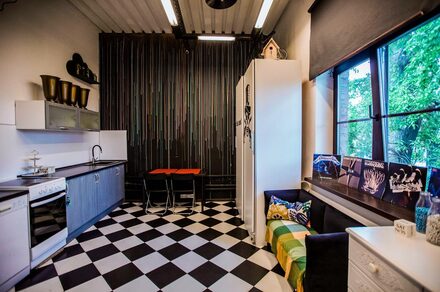 Лофт Комод. Уютный лофт со сценой, караоке и барбекю