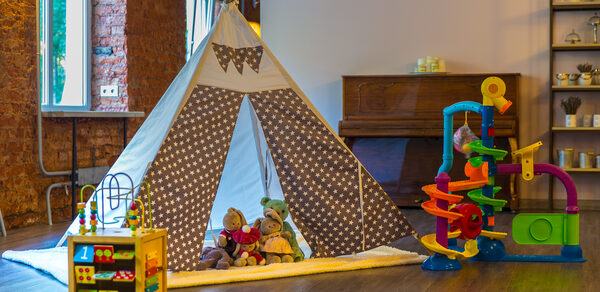 Лофт с кухней и антуражем для детских праздников