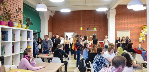 Лаундж-пространство с кафе для детских мероприятий