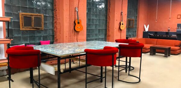 Крылья. Лофт для праздников с детским уголком