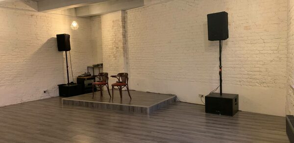 Красая Баронесса Стилизованный лофт на набережной