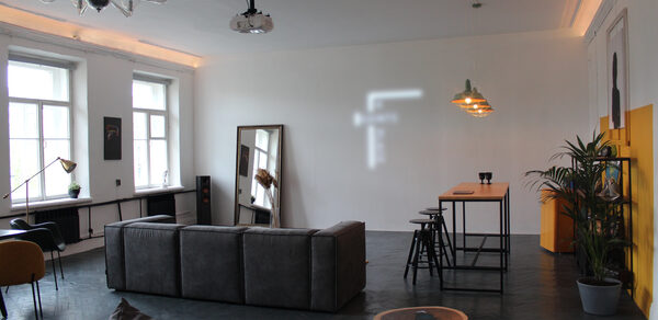 4SaintsPlace (4СейнтсПлейс). Авторский лофт с видом на реку