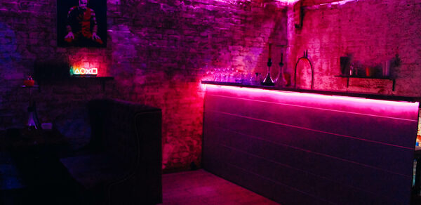 Неоновый лофт в центре Москвы