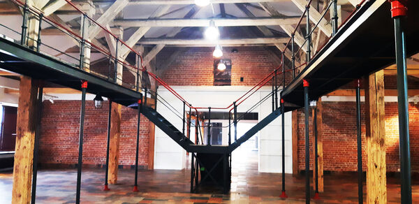 Просторный двухэтажный лофт