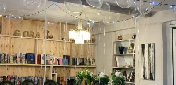 Дом с зоной для пикника для детских мероприятий 