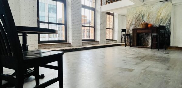 Poire Двухэтажный арт-лофт с панорамными окнами 