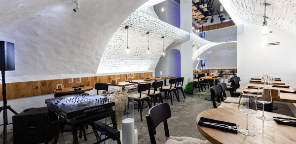 Белый лофт в центре Москвы