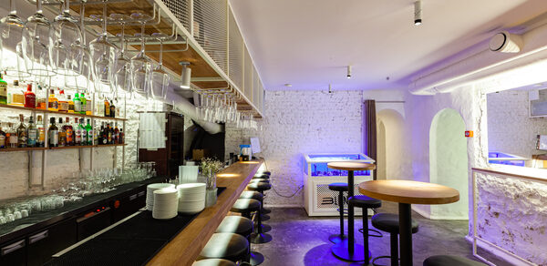 Светлый лофт с барной зоной