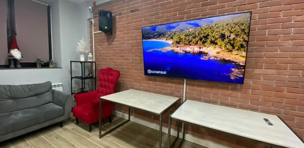 Лофт-кухня с островком для детских событий