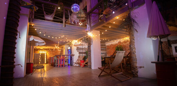 Двухуровневый лофт в гавайском стиле с верандой