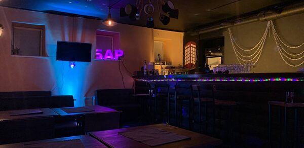 Лофт-бар с бесплатным барменом