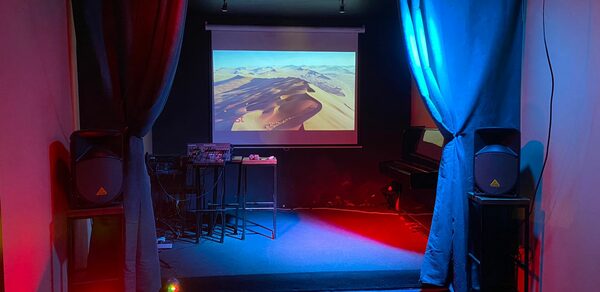 Лофт-бар с бесплатным барменом