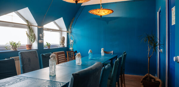 Тхали Зал с выходом на веранду