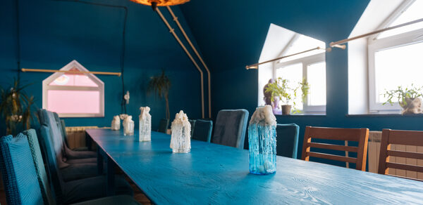 Тхали Зал с выходом на веранду