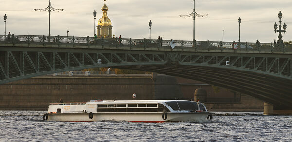 Теплоход бизнес класса