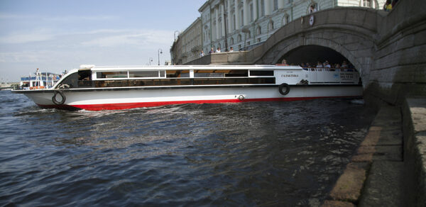 Теплоход бизнес класса