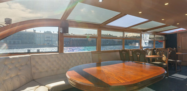 Комфортабельный теплоход