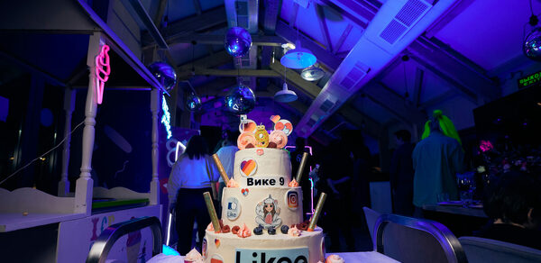 Домик с панорамными окнами для детских мероприятий