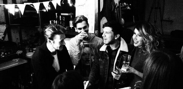 Mazel Tov Studio Двухэтажный лофт-бар