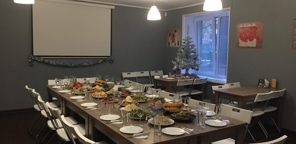 Зал внутри ресторана 