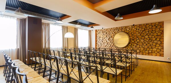 StolOFFka Дизайнерский конференц-зал