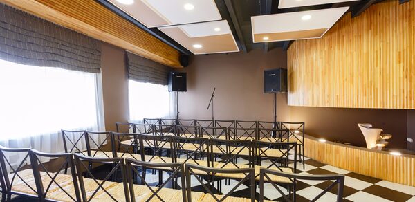 StolOFFka Дизайнерский конференц-зал