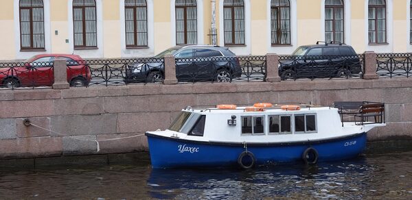 Катер с открытой палубой 